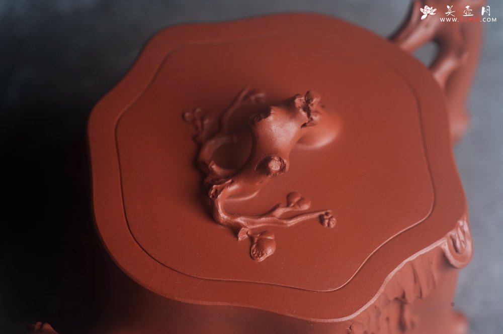 紫砂壶图片：美壶特惠 紫砂厂老艺人查建英全手工小红泥梅桩壶 茶人醉爱 - 美壶网