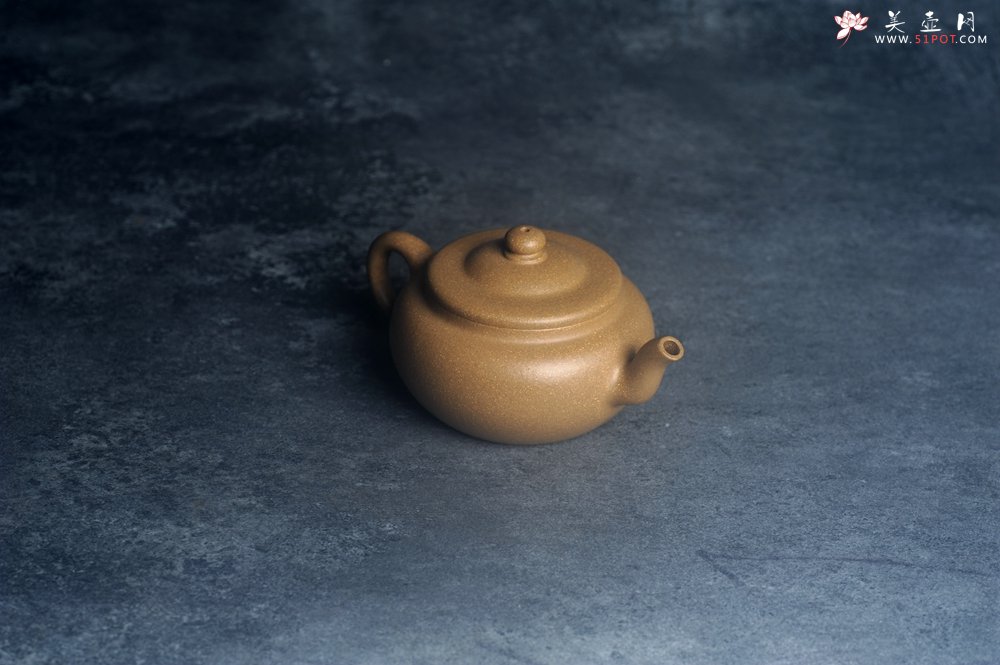 紫砂壶图片：美壶特惠 特好本山段泥涌泉壶 茶人醉爱 - 美壶网