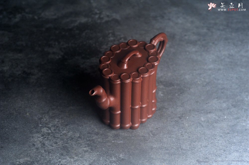 紫砂壶图片：实力派工艺师周斌精工底槽清十六竹壶 - 美壶网