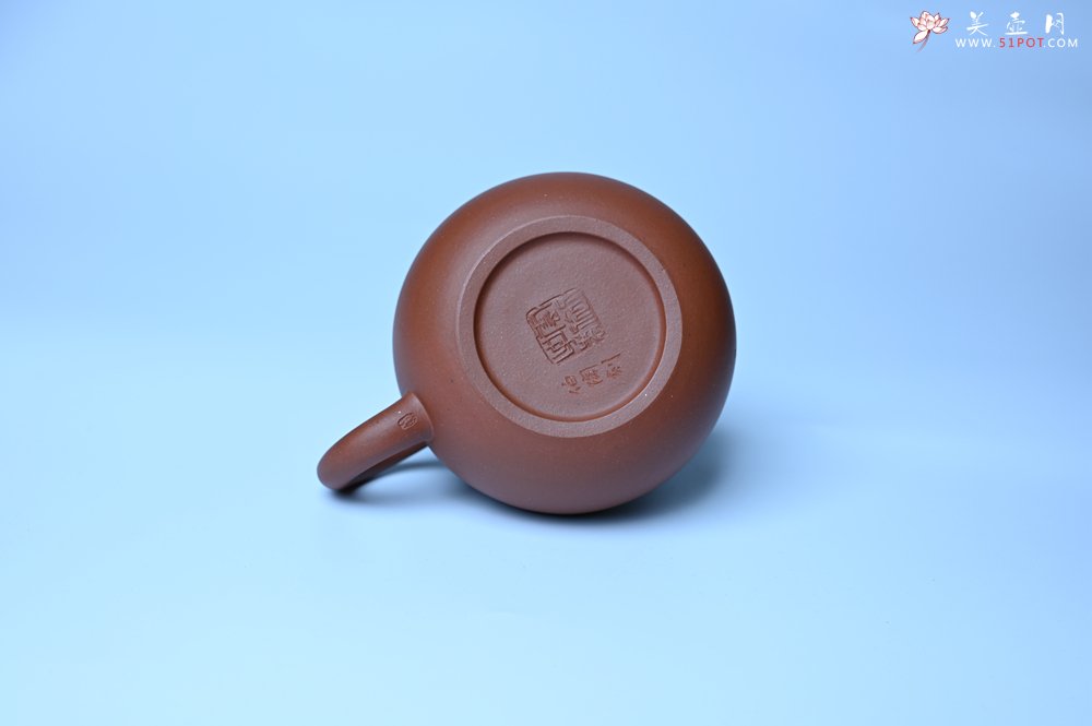 紫砂壶图片：毛国强入室弟子黄云初 特好老清水泥欢喜西施壶 名家何水法书法 刘世涛伯陶刻 - 美壶网