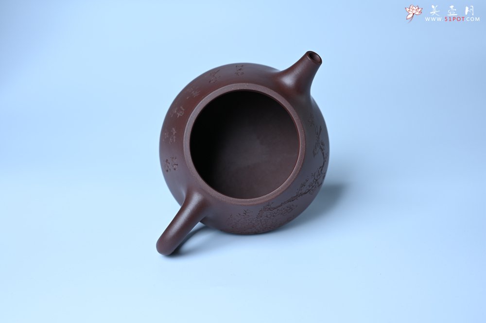 紫砂壶图片：实力派工艺师周斌 优质底槽青全手工精工满瓢壶 陶兴双刀装饰 诗写梅花月,茶烹谷雨春 - 美壶网
