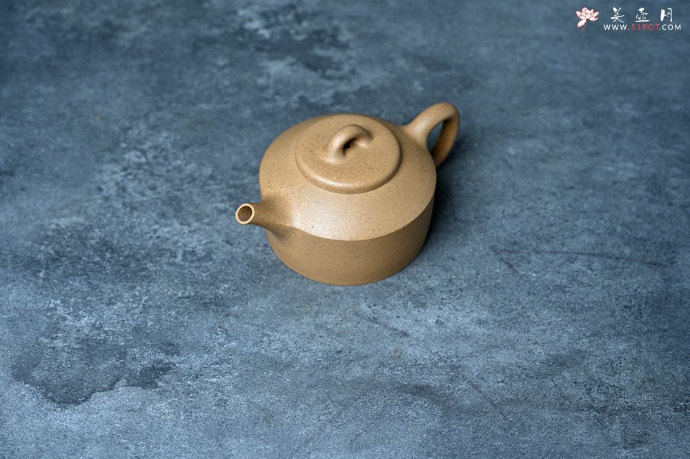 紫砂壶图片：美壶特惠 优质黄金段泥镜瓦壶 茶人醉爱 - 美壶网
