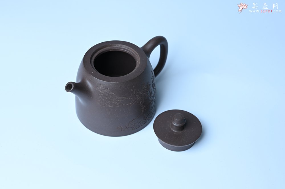 紫砂壶图片：美壶特惠 老紫泥精致山水汉铎壶 茶人醉爱 - 美壶网