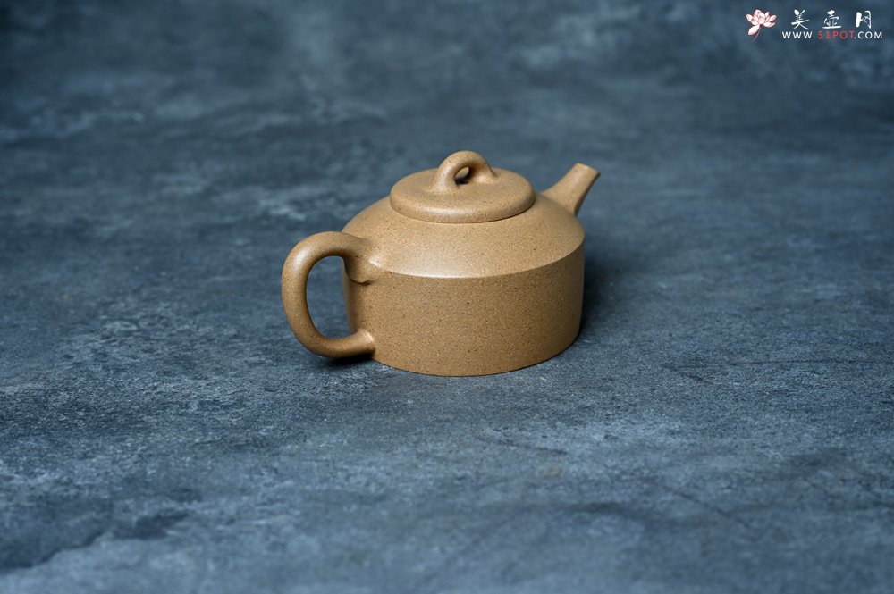 紫砂壶图片：美壶特惠 优质黄金段泥镜瓦壶 茶人醉爱 - 美壶网