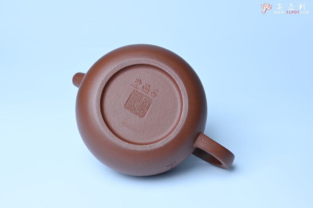 紫砂壶图片：毛国强入室弟子黄云初 特好老紫泥汉瓦壶 名家何水法书法“大彻大悟” 刘世涛伯陶刻 - 美壶网