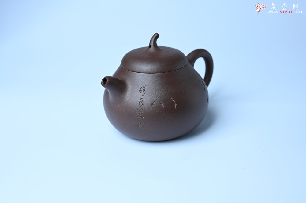 紫砂壶图片：毛国强入室弟子黄云初 特好老紫泥涤心茄段 名家何水法书法 刘世涛伯陶刻 - 美壶网