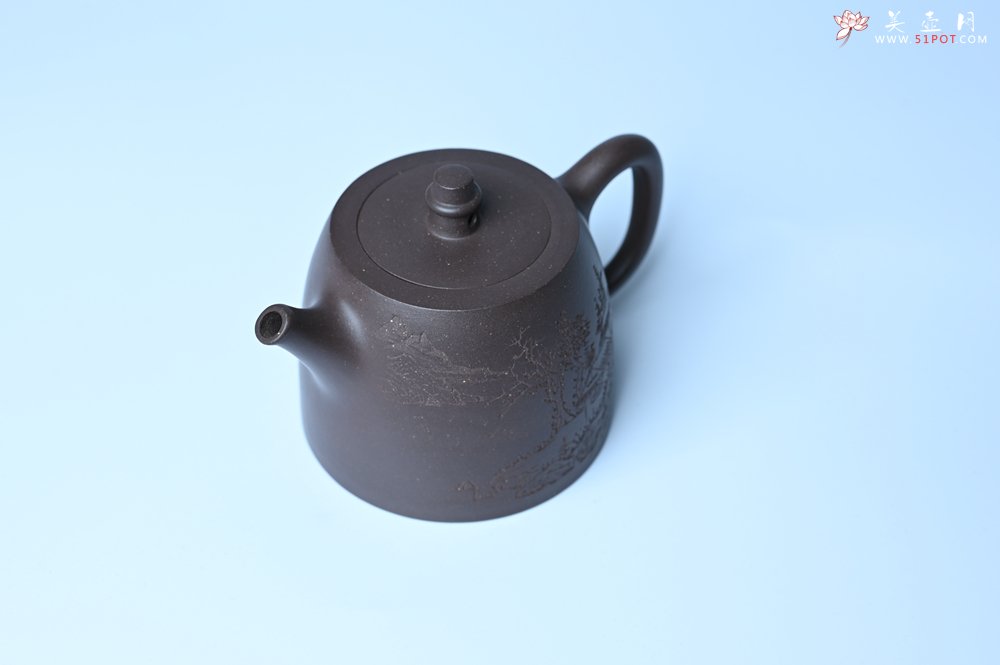紫砂壶图片：美壶特惠 老紫泥精致山水汉铎壶 茶人醉爱 - 美壶网
