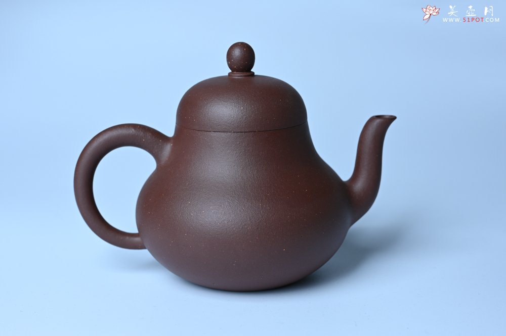 紫砂壶图片：毛国强入室弟子黄云初 特好老紫泥梨形壶 名家何水法书法＂壶在自香＂ 刘世涛伯陶刻 - 美壶网