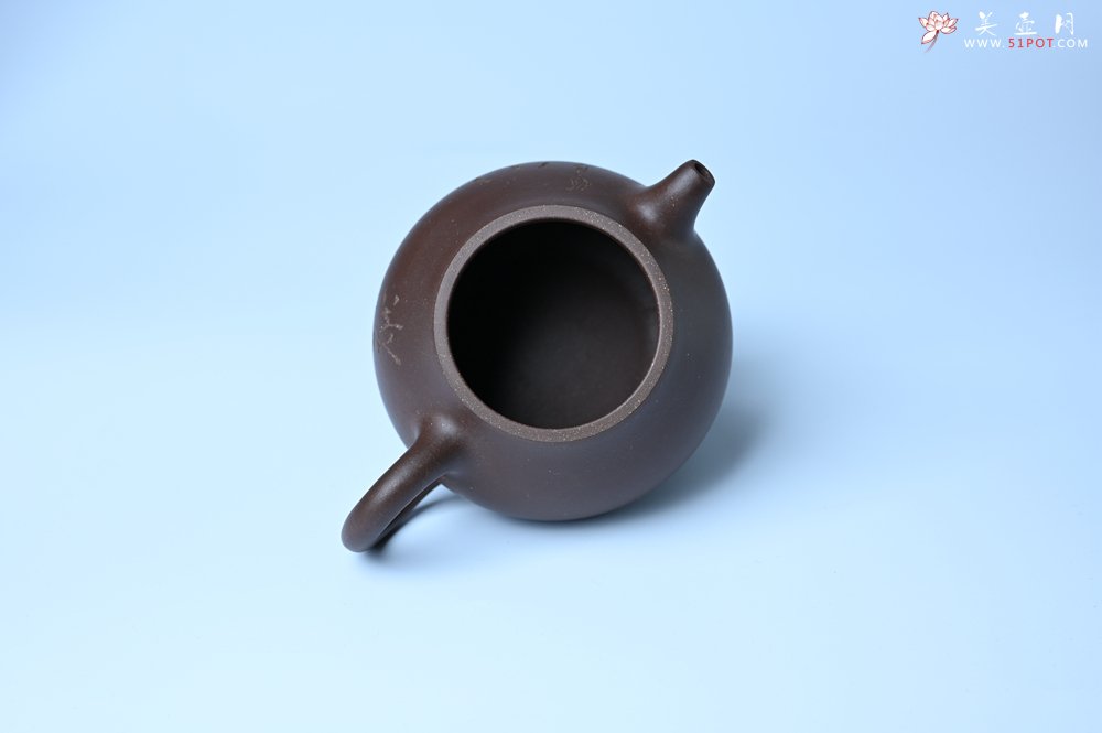 紫砂壶图片：毛国强入室弟子黄云初 特好老紫泥涤心茄段 名家何水法书法 刘世涛伯陶刻 - 美壶网