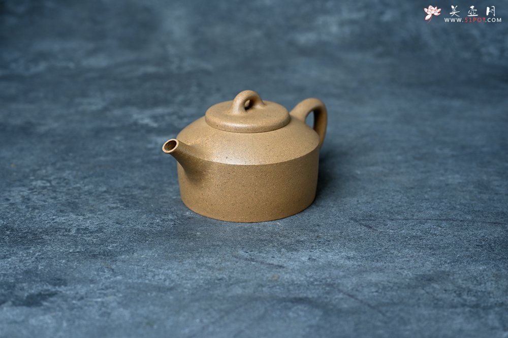 紫砂壶图片：美壶特惠 优质黄金段泥镜瓦壶 茶人醉爱 - 美壶网