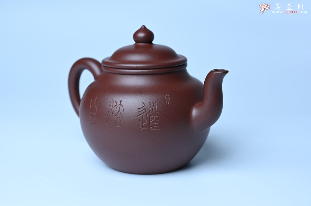 紫砂壶图片：油润黄龙山4号深井红皮龙 全手工高灯壶 文气装饰人物 道法自然 - 美壶网