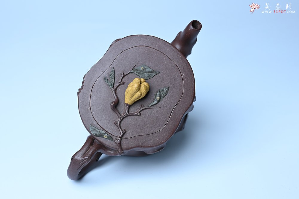 紫砂壶图片：美壶特惠 精致老紫泥佛手壶 肌理生动 底部刻佛手祥云特文气 - 美壶网