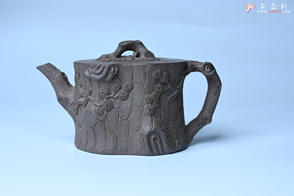 紫砂壶图片：美壶特惠 精致青段泥全松皮 全手工松桩壶 肌理丰富 特文气 - 美壶网