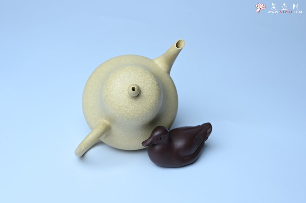 紫砂壶图片：美壶特惠 纯净本绿梨形壶 茶人醉爱 - 美壶网