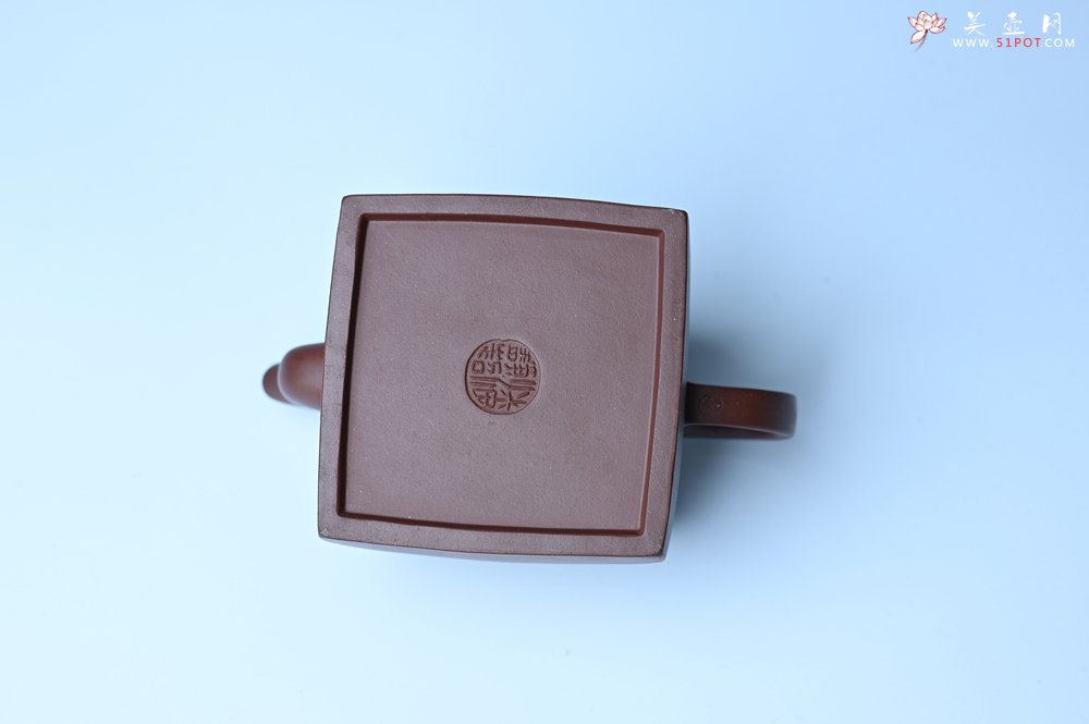 紫砂壶图片：美壶特惠 精致四方圆口壶 造型新颖 - 美壶网