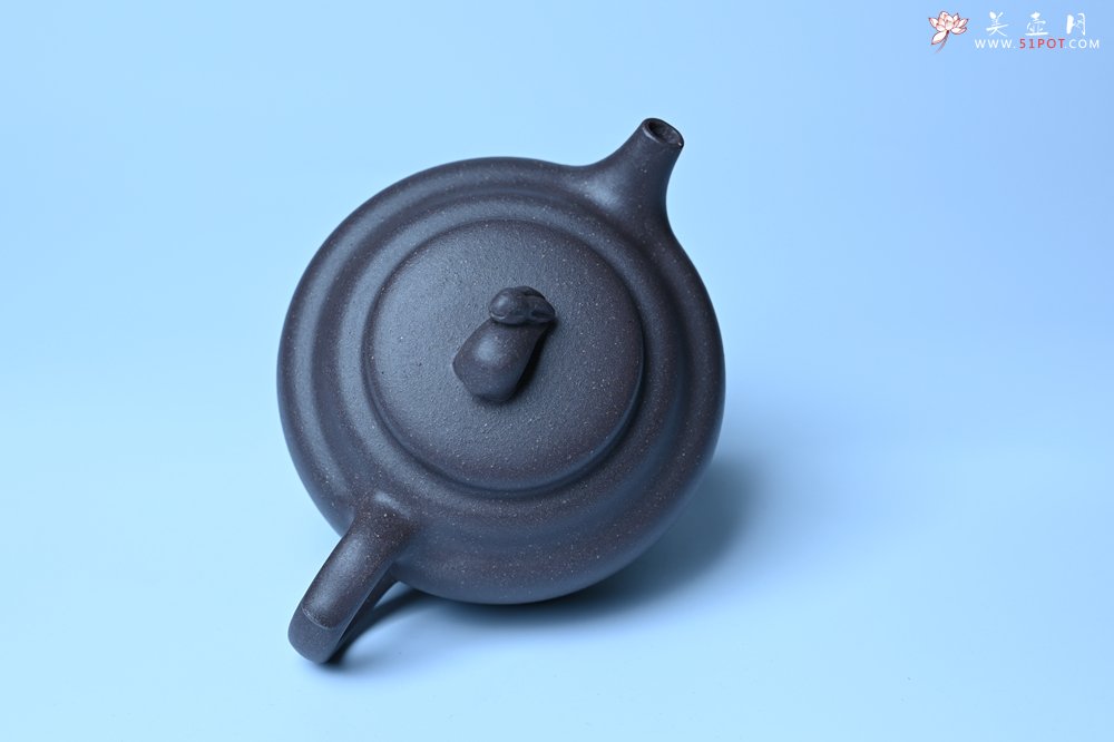 紫砂壶图片：美壶特惠 精品青灰泥玉兔紫砂壶 茶人醉爱 - 美壶网