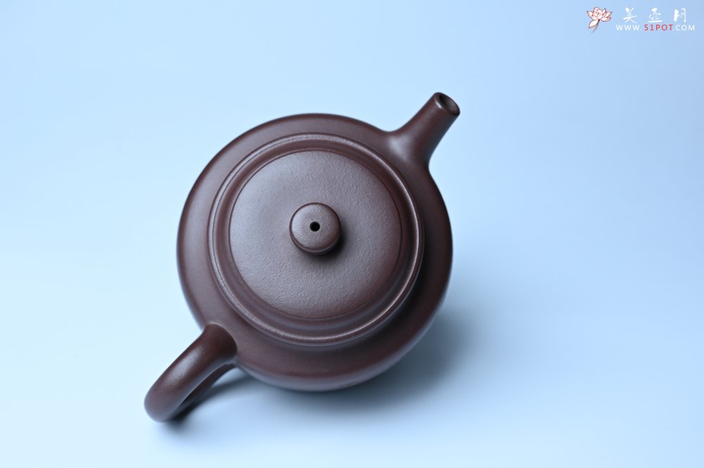 紫砂壶图片：油润底曹青 全手工德中茶壶 装饰人物特文气 - 美壶网