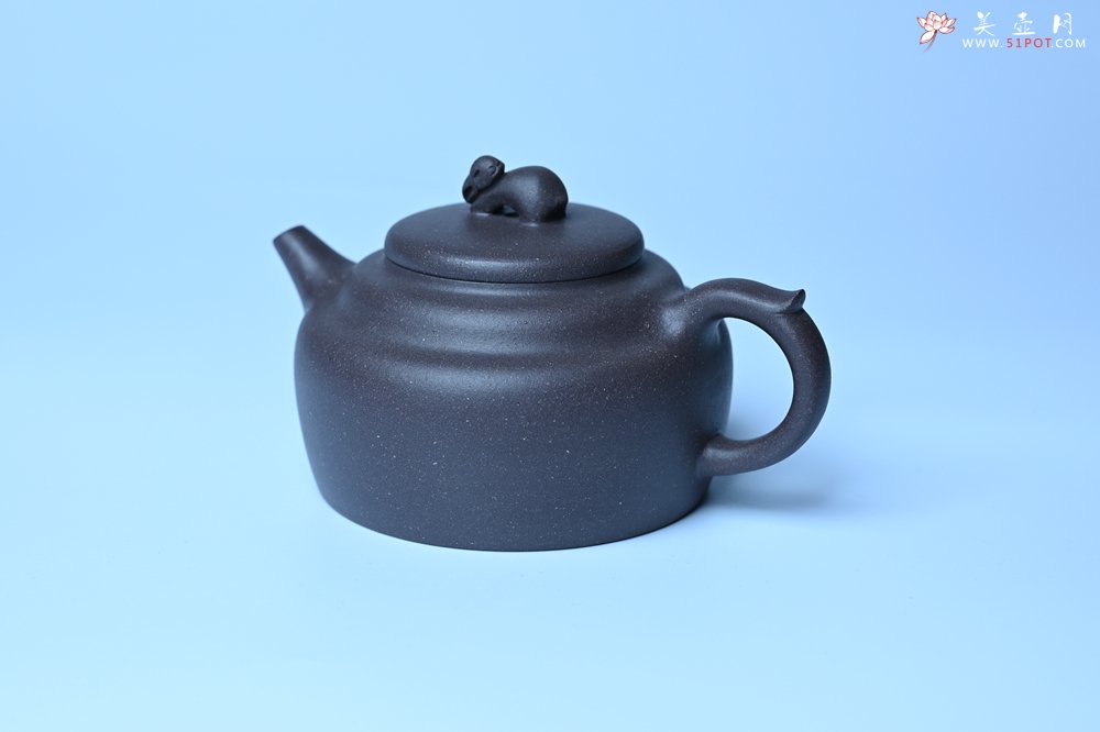 紫砂壶图片：美壶特惠 精品青灰泥玉兔紫砂壶 茶人醉爱 - 美壶网