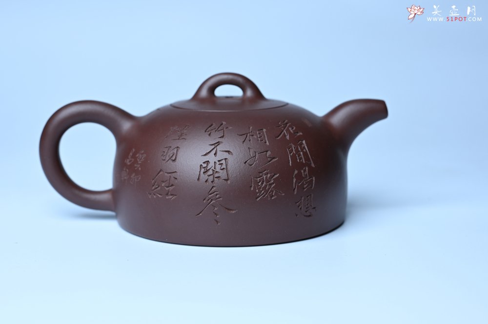 紫砂壶图片：潜力股周小培老师 油润底槽清 卡盖难度相当大 全手工半月紫砂壶 花间渴想相如露,竹不闲参陆羽经 - 美壶网