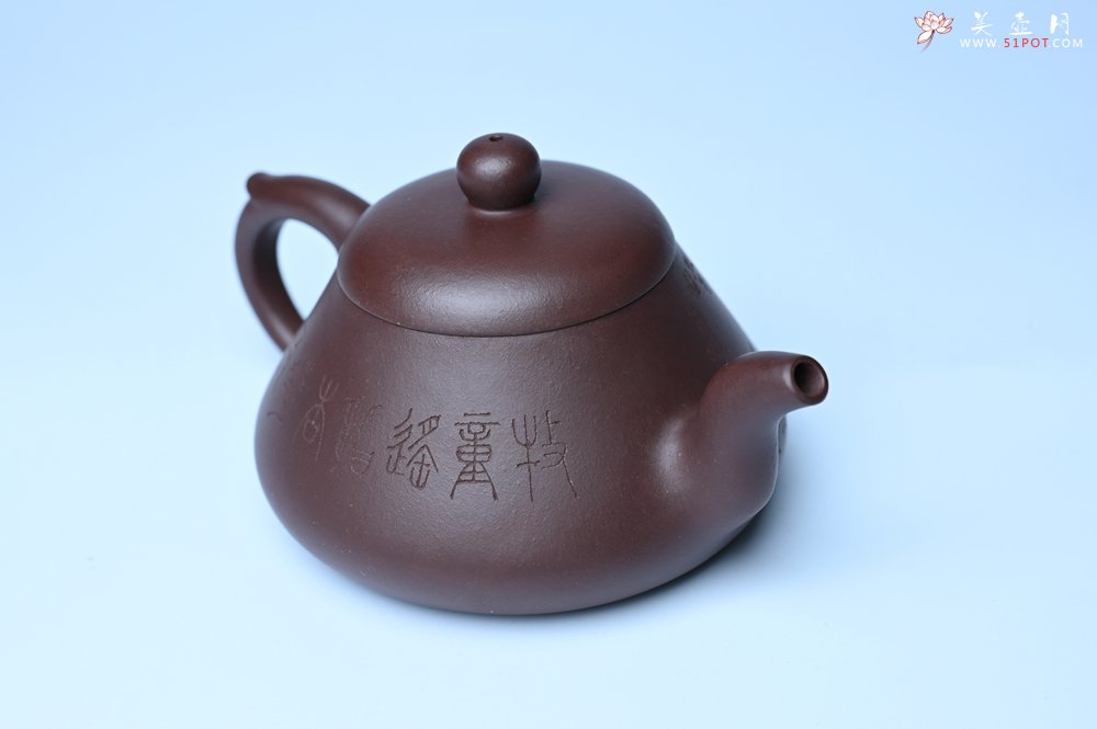 紫砂壶图片：潜力股周小培老师全手工底槽青缘德壶（借问酒家何处有）牧童遥指杏花村 期待与您结缘 - 美壶网