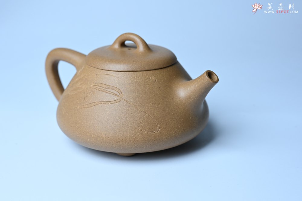 紫砂壶图片：油润老段泥(此泥料属于家藏老料！油润无比，识者自知！)全手工曼生石瓢 陶兴精心装饰 - 美壶网