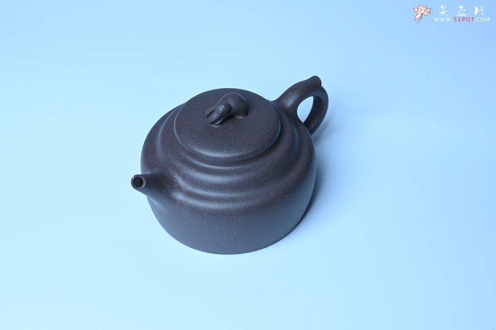 紫砂壶图片：美壶特惠 精品青灰泥玉兔紫砂壶 茶人醉爱 - 美壶网