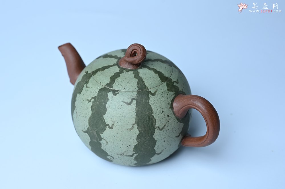 紫砂壶图片：美壶特惠 精致西瓜紫砂壶 茶人醉爱 - 美壶网