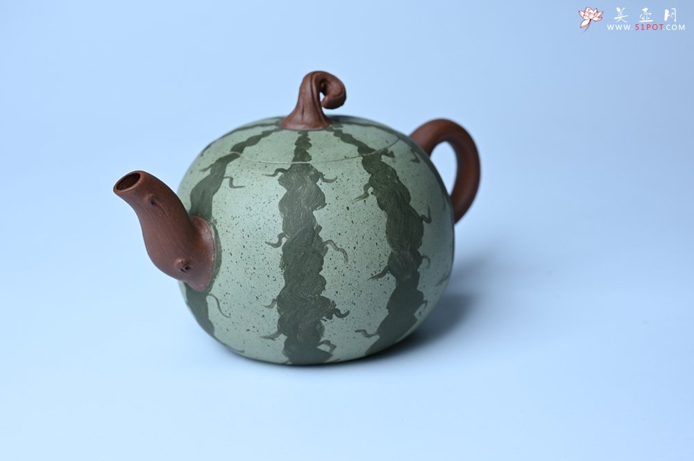 紫砂壶图片：美壶特惠 精致西瓜紫砂壶 茶人醉爱 - 美壶网