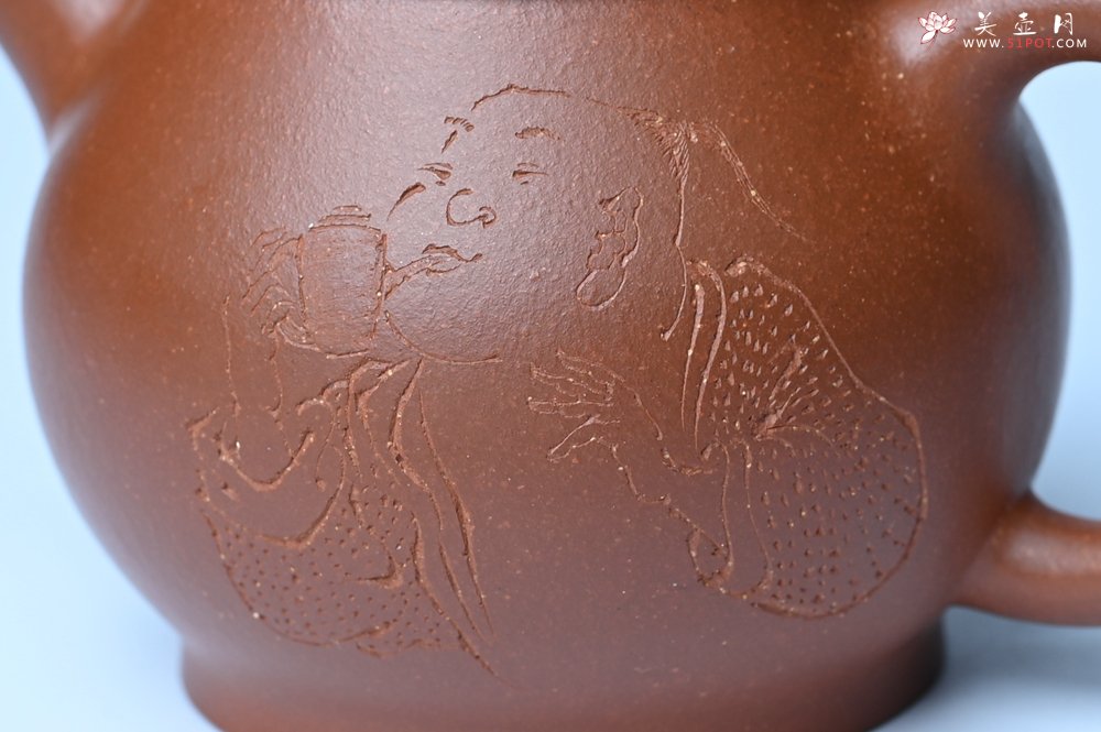 紫砂壶图片：美壶特惠 王老师 全手工红降坡泥潘壶 国助工 易轩 范小君徒杨志老师刻绘 装饰小富贵特文气 - 美壶网