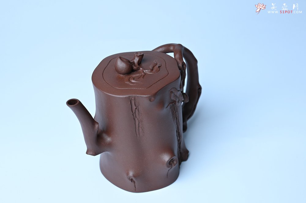 紫砂壶图片：潜力股赵老师 全手工秀雅桃桩 肌理自然生动 - 美壶网