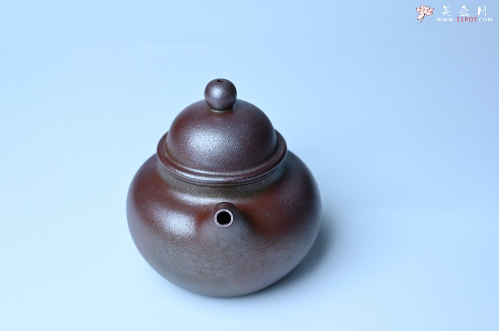 紫砂壶图片：美壶特惠 精致柴烧青灰泥掇球壶 茶人醉爱 - 美壶网
