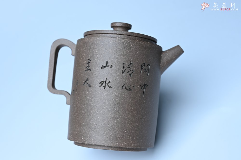 紫砂壶图片：美壶特惠 蠡墅大水潭深井老天青泥 精致圆础壶 装饰山水 茶人醉爱 - 美壶网