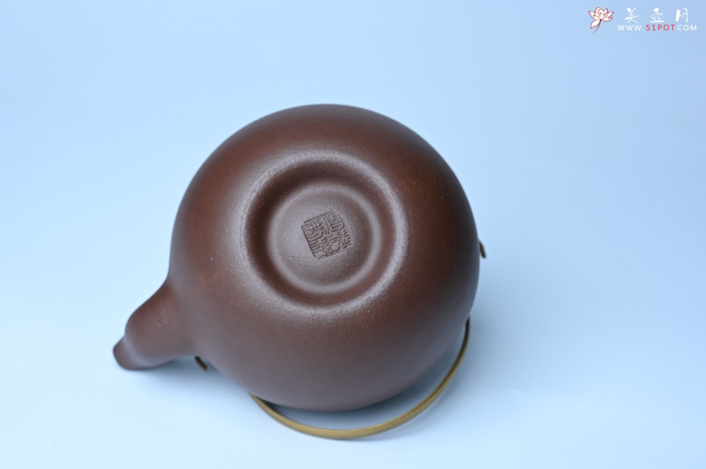 紫砂壶图片：美壶特惠 手工手制精致老紫泥提梁壶 茶人醉爱 - 美壶网