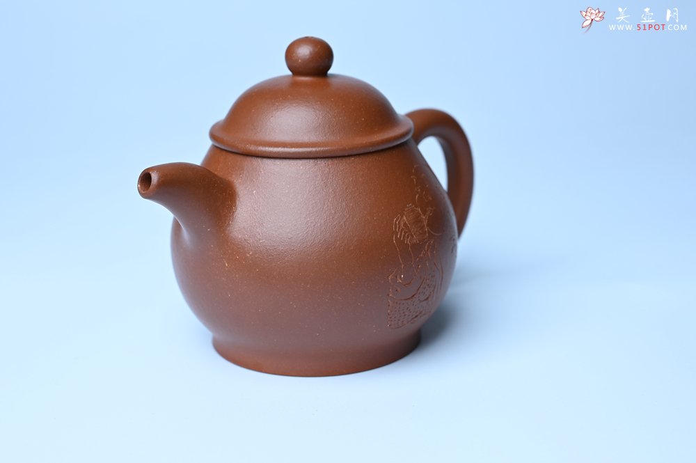 紫砂壶图片：美壶特惠 王老师 全手工红降坡泥潘壶 国助工 易轩 范小君徒杨志老师刻绘 装饰小富贵特文气 - 美壶网
