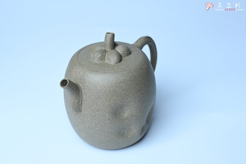 紫砂壶图片：美壶特惠 精致薄胎青段泥瓜菱壶 质量仅84g 茶人醉爱 - 美壶网