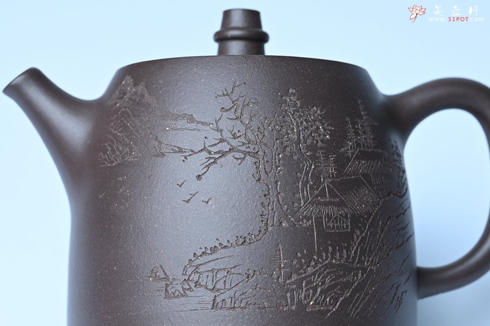 紫砂壶图片：美壶特惠 老紫泥精致山水汉铎壶 茶人醉爱 - 美壶网