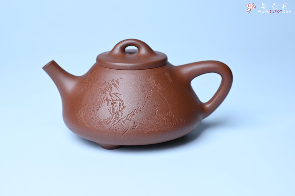 紫砂壶图片：特好底曹青 全手工小子冶石瓢 抚琴看修竹 装饰特文气 期待与亲结缘 - 美壶网