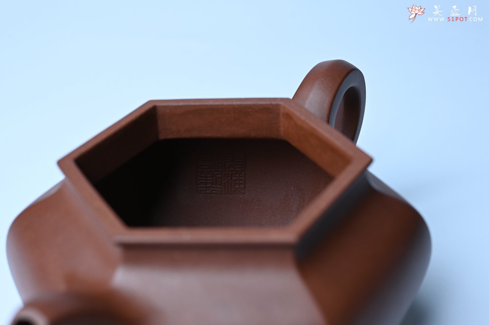 紫砂壶图片：实力派张海艳全手工精工六方仿古壶 气势磅礴 线面挺括平正 - 美壶网