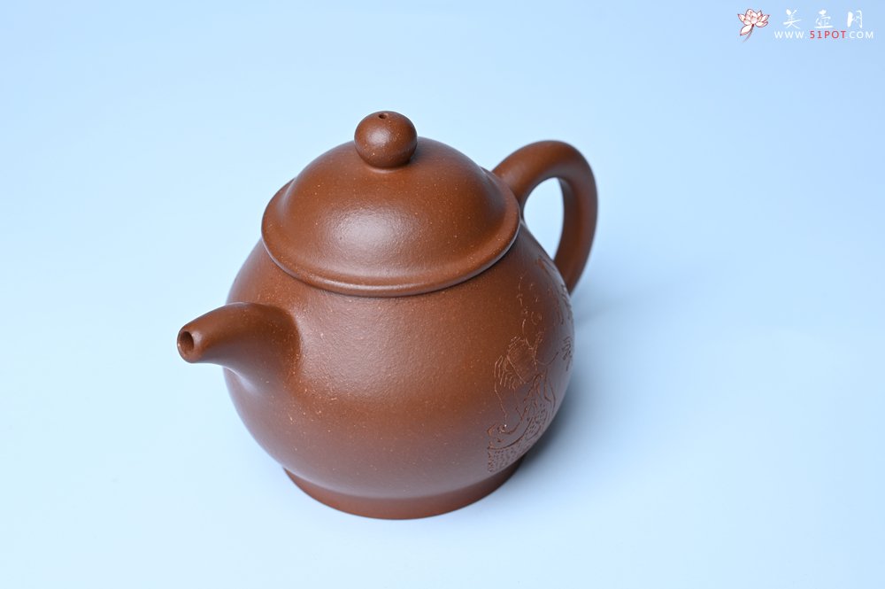 紫砂壶图片：美壶特惠 王老师 全手工红降坡泥潘壶 国助工 易轩 范小君徒杨志老师刻绘 装饰小富贵特文气 - 美壶网