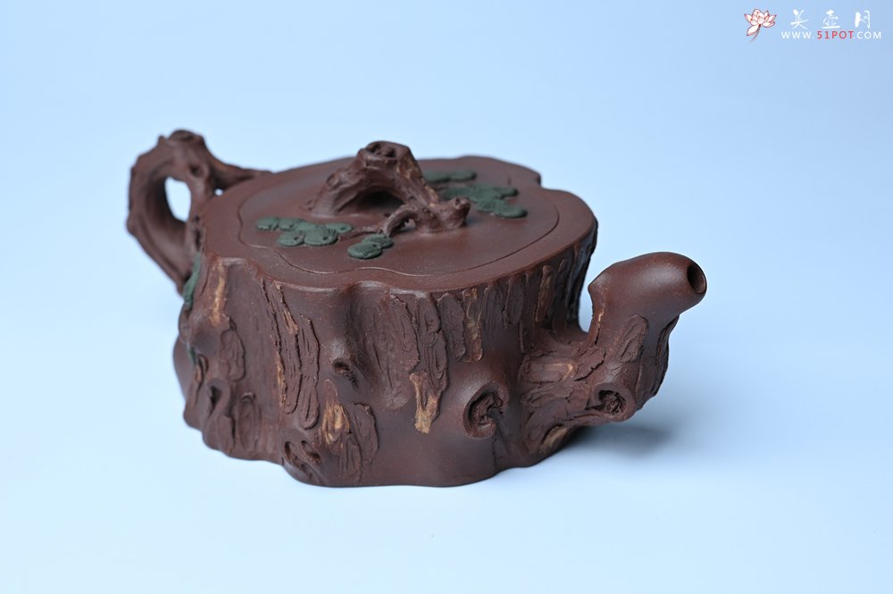 紫砂壶图片：实力派国工奚亮 全手工双色松桩壶 此壶灵动刻画描绘松桩之形 - 美壶网