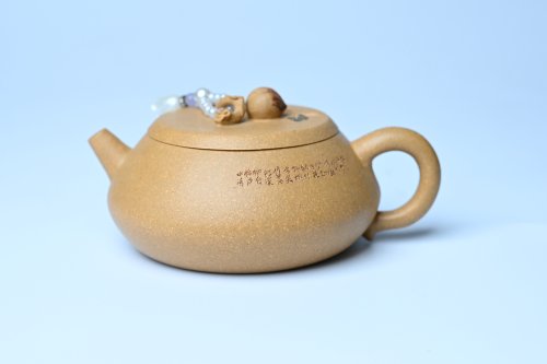 美壶定制老师紫砂壶 美壶特惠 特好黄龙山段泥香桃壶 桃和叶特灵动 仿生佳作 黄金段