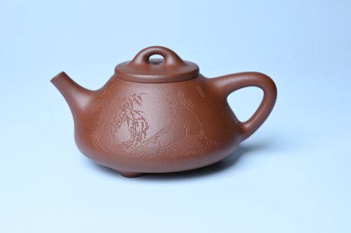 周小培紫砂壶 特好底曹青 全手工小子冶石瓢 抚琴看修竹 装饰特文气 期待与亲结缘 原矿底槽清