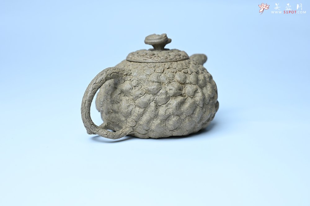 紫砂壶图片：美壶特惠 全手工老青段供春壶 肌理有老树瘿的感觉 灰常赞 - 美壶网