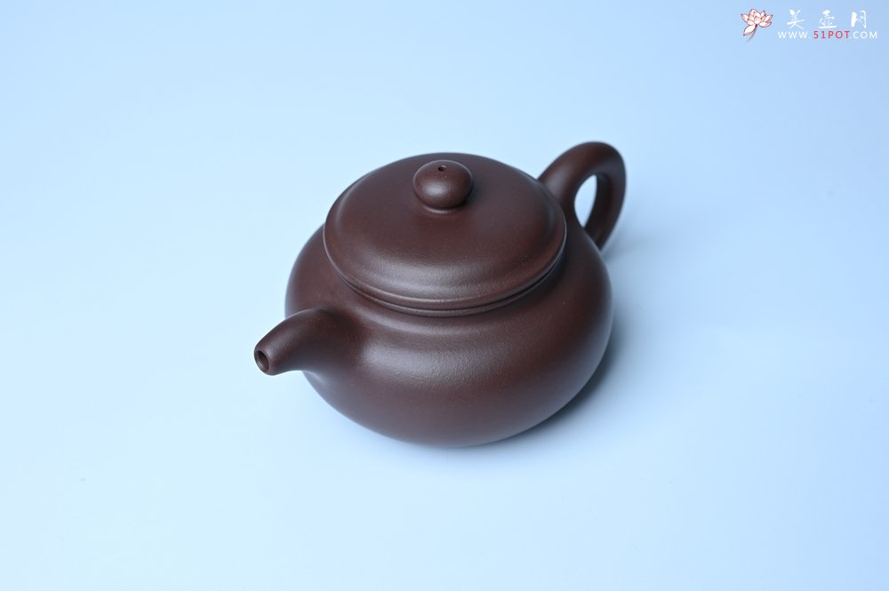 紫砂壶图片：潜力股周小培 特好老底槽青全手工仿古壶 茶人醉爱 - 美壶网