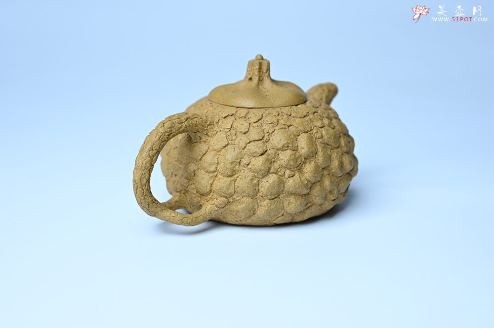 紫砂壶图片：美壶特惠 全手工黄段供春 肌理有老树瘿的感觉 灰常赞 - 美壶网