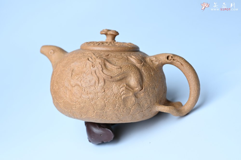 紫砂壶图片：潜力股赵老师实力演绎全手工老黄段泥灵芝游龙供春壶 游龙传福 不失为一把好壶 - 美壶网