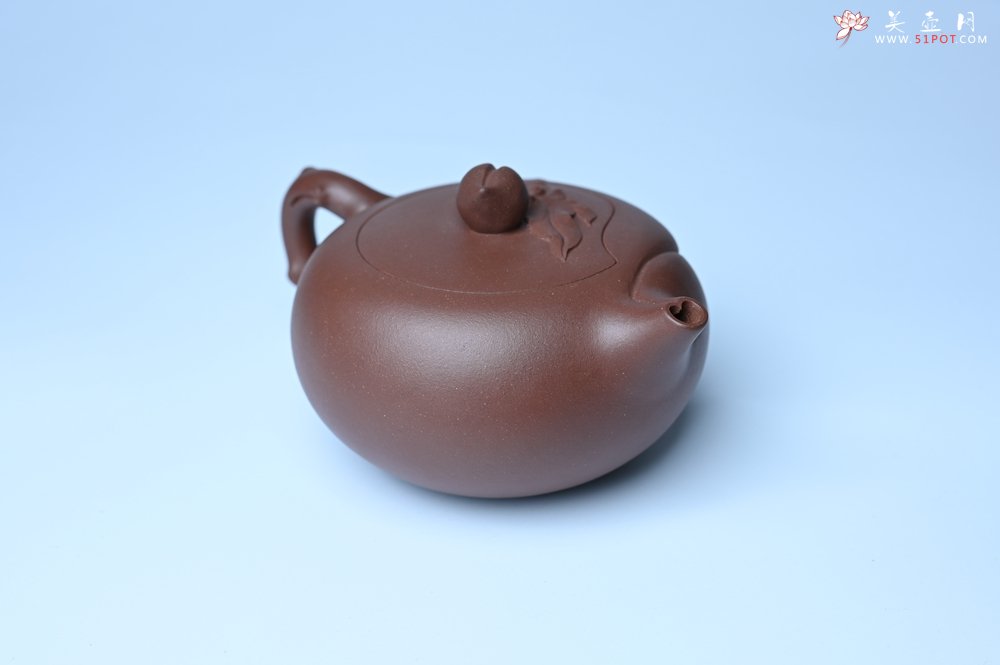 紫砂壶图片：美壶特惠 1993年国工杨军保精致特好紫泥蟠桃壶 - 美壶网