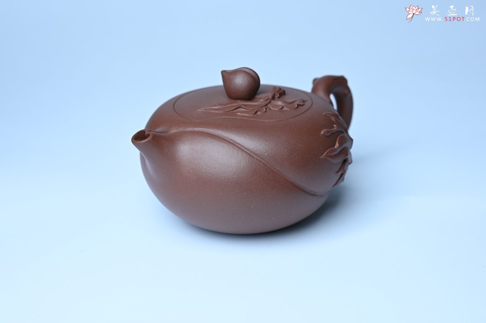 紫砂壶图片：美壶特惠 1993年国工杨军保精致特好紫泥蟠桃壶 - 美壶网