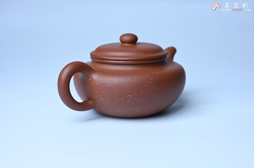 紫砂壶图片：美壶特惠 精致特好共生紫砂矿扁古壶 矿物质丰富 茶人醉爱 - 美壶网