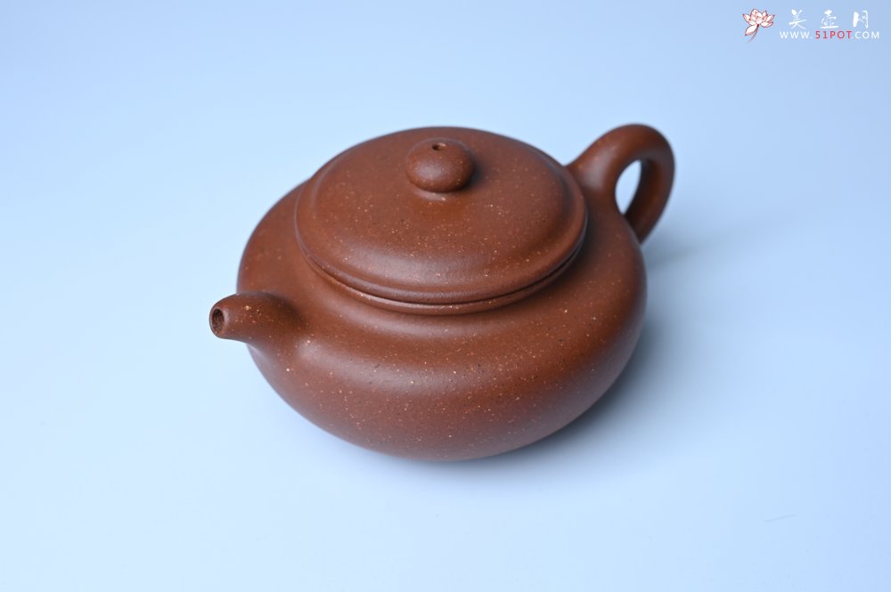 紫砂壶图片：美壶特惠 精致特好共生紫砂矿扁古壶 矿物质丰富 茶人醉爱 - 美壶网